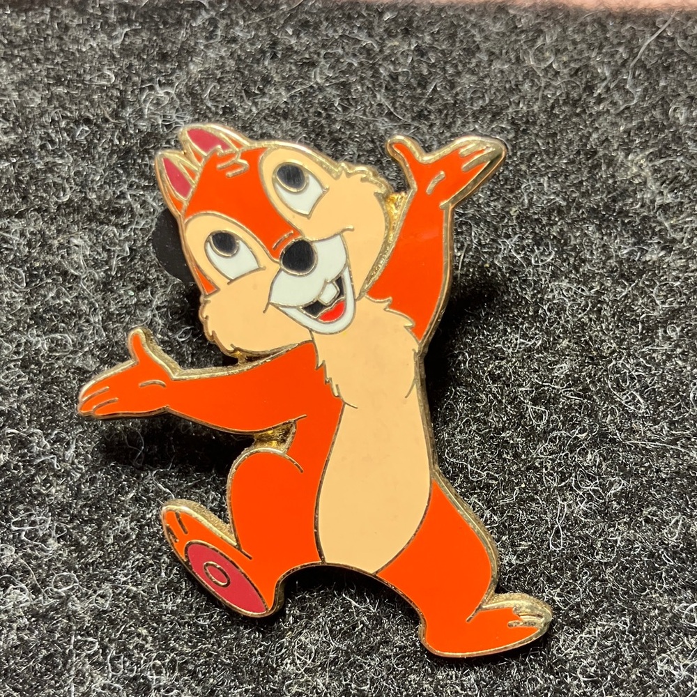 Chipmunk Chip Character Enamel Pin - 2006 B8